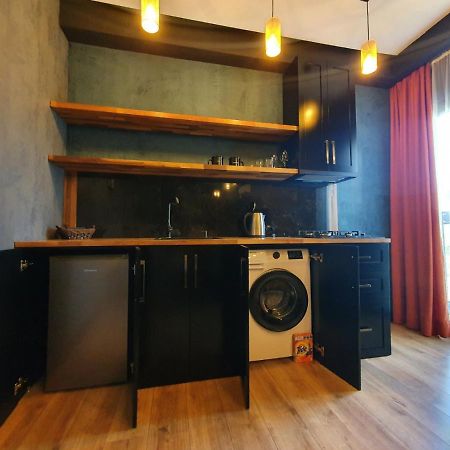 Irina'S Apartments Koetaisi Buitenkant foto